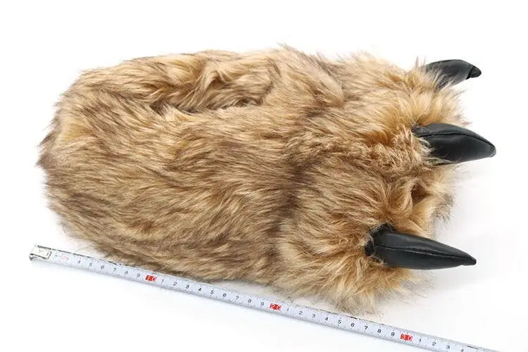 Black furry fur slippers men unisex chunky bigfoot shoes 2024 creative slip on bear paw slippers couples plush indoor shoes