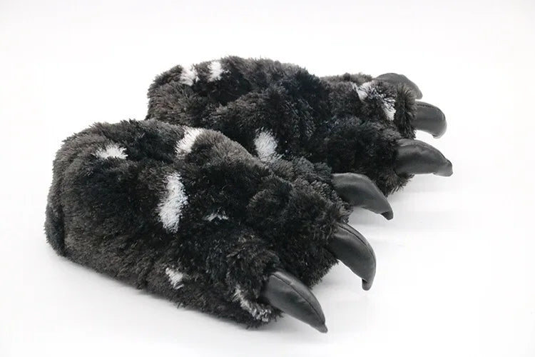 Black furry fur slippers men unisex chunky bigfoot shoes 2024 creative slip on bear paw slippers couples plush indoor shoes
