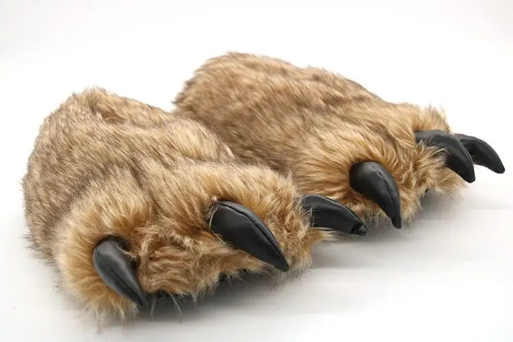Black furry fur slippers men unisex chunky bigfoot shoes 2024 creative slip on bear paw slippers couples plush indoor shoes