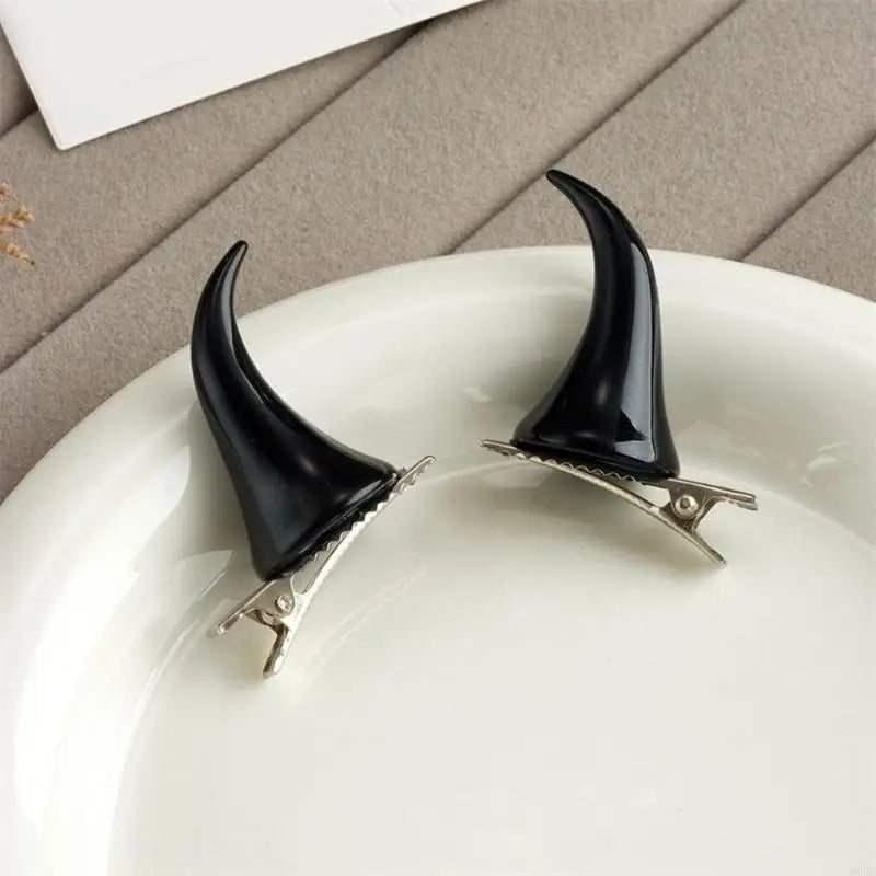 1pair Horn Hairpins Hot Girl Goth Duckbills Hair Clip Halloween Goth Ponytail Braids Hair Clip for Woman