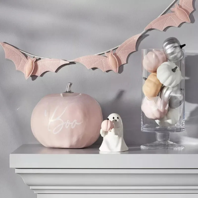 Halloween Cute Resin Ghost Holding Pink Pumpkin Bat Resin Statue Halloween DIY Decorat Doll Home Party Festival Originality Gift