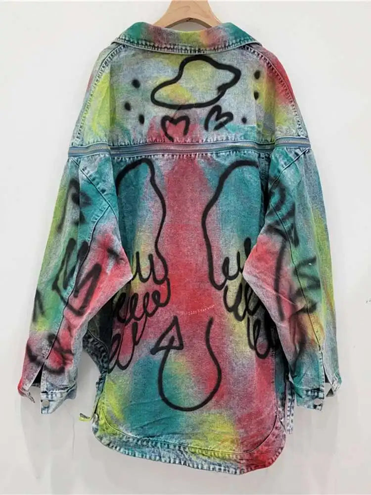 DEAT Women Denim Coat Loose Patchwork Zippers Letters Graffiti Contrast Color Irregular Jackets 2024 Summer New Fashion 33A1421