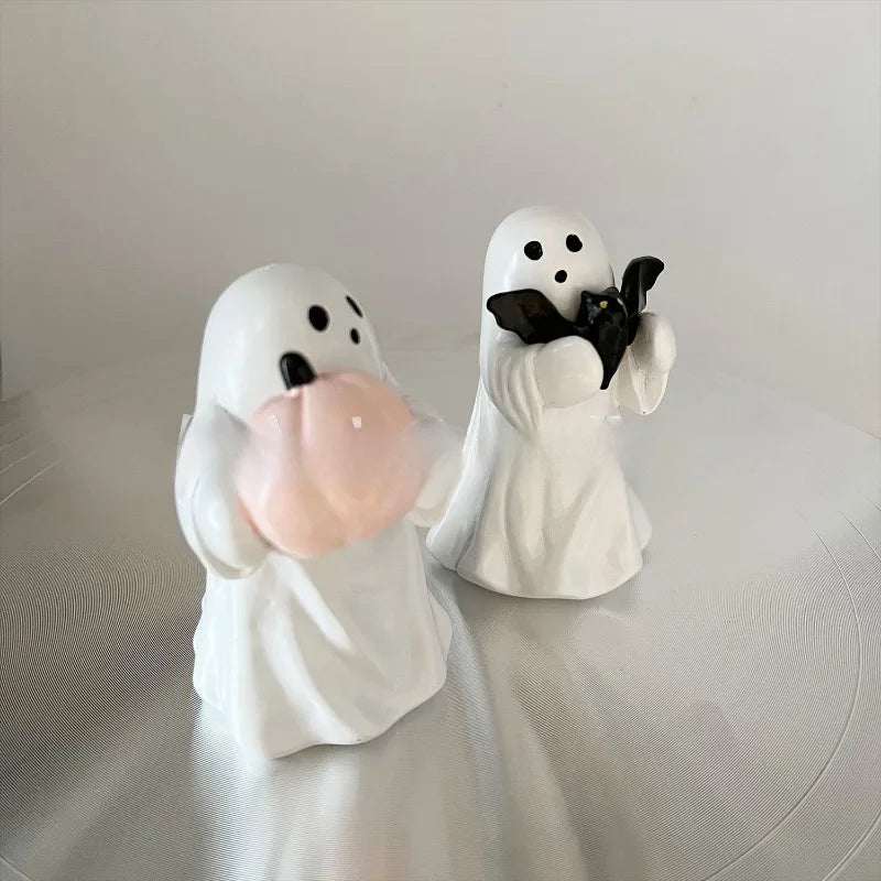 Halloween Cute Resin Ghost Holding Pink Pumpkin Bat Resin Statue Halloween DIY Decorat Doll Home Party Festival Originality Gift